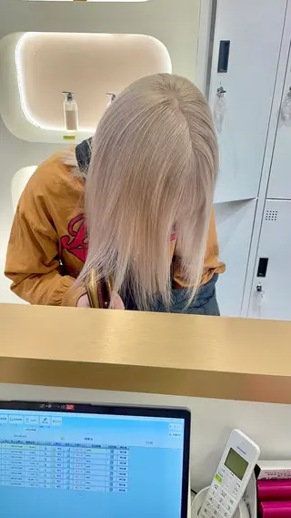 ミディアム ブリーチ指名 No１🏆RENのヘアスタイル