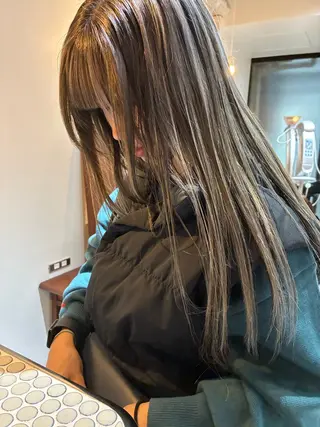 セミロング カラー ヘアアレンジ Opus🐕kato Mizuki🐕のヘアスタイル