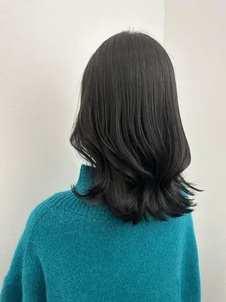 セミロング カラー KNOWHOW京都所属・トレンド/顔まわり/ レイヤー/グレージュのヘアスタイル