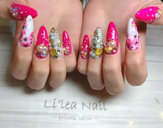 ネイル Li'leaNail AINAのネイルデザイン