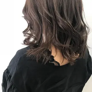 カラー オリーブ/アッシュ やわらか透明感カラーのヘアスタイル