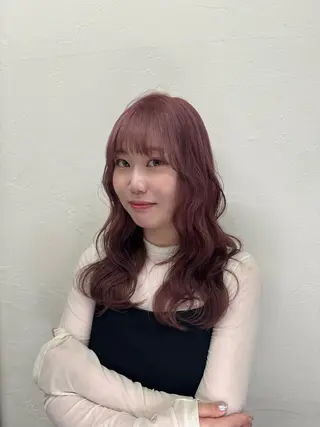 ミディアム i.GINZA所属・ハイトーン/透明感 カラー/レイヤーのヘアスタイル