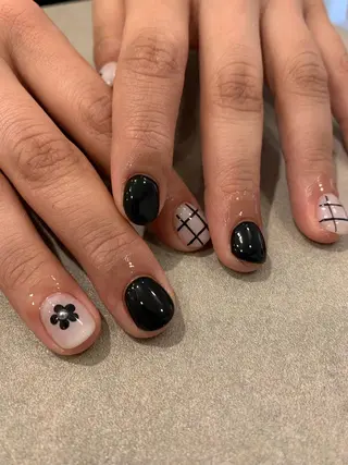 ネイル ルマート池袋東口所属・ルマートREINA .のネイルデザイン