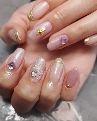 ミディアム Nailspeace Omalyのネイルデザイン