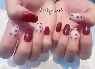 ネイル ラッキーネイルサロン西川口東口店所属・山田 由奈のネイルデザイン