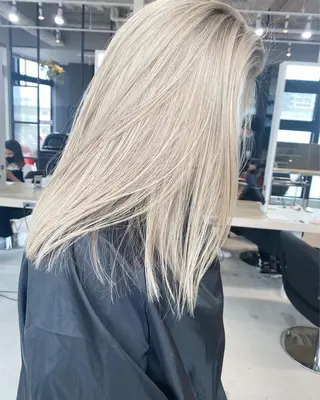 ミディアム カラー ヘアアレンジ ネイル マツエク・マツパ アイブロウ 井上 一平のヘアスタイル