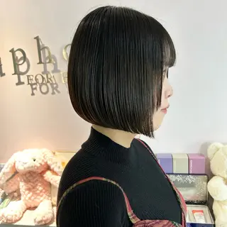 ショート 美髪矯正/艶髪カラー 🌟小顔に見えるボブのヘアスタイル