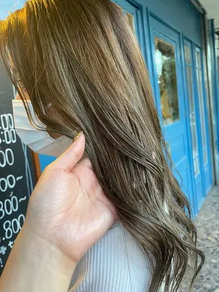 セミロング 柳井 瑠菜のヘアスタイル