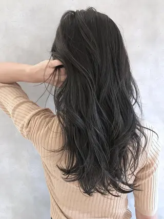 ロング カラー MOU namba ムウナンバのヘアスタイル