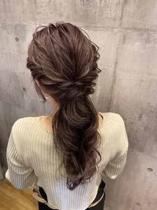 セミロング ヘアアレンジ 新谷 桃子のヘアスタイル