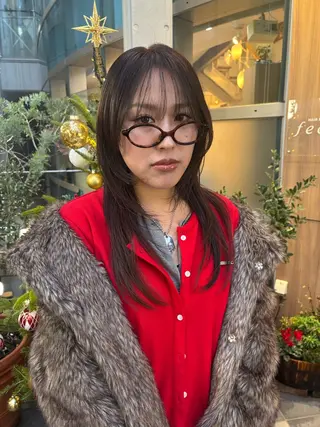 セミロング カラー 池田理紗/メンズ カット/切りっぱなしのヘアスタイル