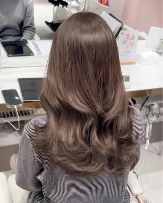 ロング カラー ヘアアレンジ Toiro所属・🤎小顔レイヤー /ベージュ🤎友香のヘアスタイル