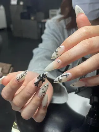 ネイル Tini ANA.CHUOのネイルデザイン