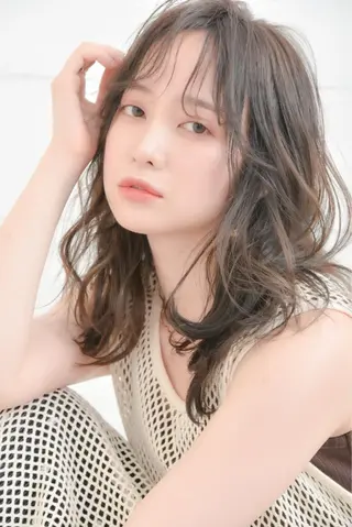 ミディアム 抜毛 薄毛 白髪 頭皮改善　柳沢慶のヘアスタイル