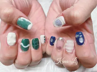 カラー ネイル 芦辺 香奈のネイルデザイン
