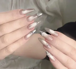 ネイル Pure&Rich Nailのネイルデザイン