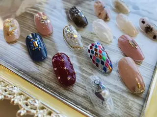 ネイル 【尾下】 ロイヤル•セラピストのネイルデザイン