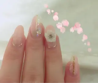 ネイル ネイル＆フラワーサロン〜Ri✦hiro〜鳥栖店所属・HIRATA RIEのネイルデザイン