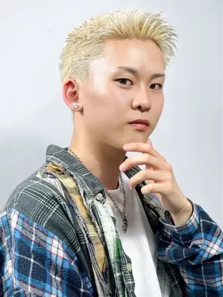 ショート カラー ヘアアレンジ メンズ プレミアムバーバー新宿店所属・⚡️メンズ特化⚡️ 倉林 隼大のヘアスタイル