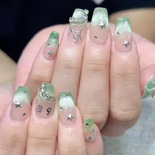 ネイル Queen's ゆなのネイルデザイン