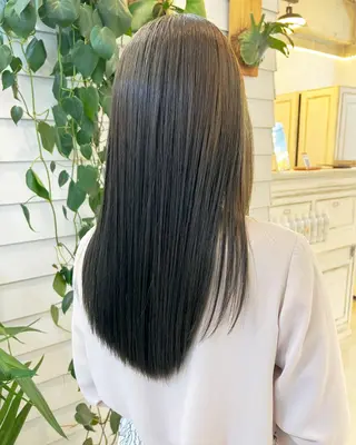 カラー YUI ハイトーンカラーのヘアスタイル