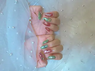 ネイル クイーンズネイル銀座所属・Queeens nailのネイルデザイン