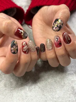 ネイル FIORITURA Maikoのネイルデザイン