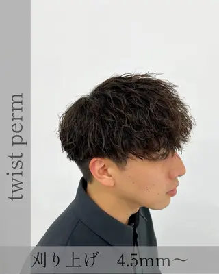 ショート パーマ 豊崎 佑輔のヘアスタイル