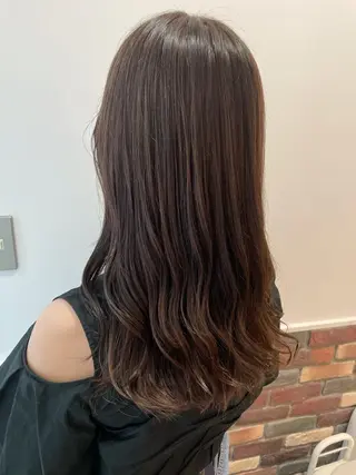 ロング カラー 中井 茅佳のヘアスタイル