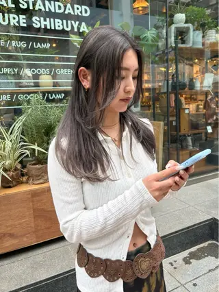 ロング カラー yurika☁️ 似合わせ｜レイヤーのヘアスタイル