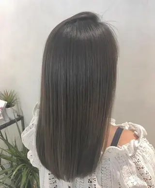 セミロング カラー ヘアアレンジ エグチ アキラのヘアスタイル