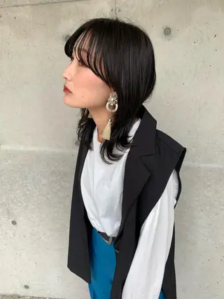 ミディアム ホラオク カナエのヘアスタイル