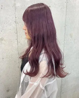 ロング カラー オリーブ/アッシュ やわらか透明感カラーのヘアスタイル