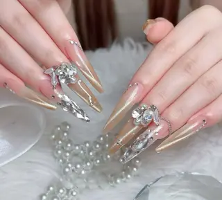 ロング Moomi nail salonのネイルデザイン
