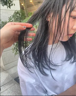 セミロング mei｜顔まわり ×透明感カラーのヘアスタイル