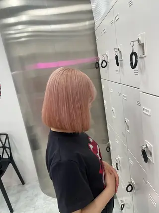 ミディアム ❤︎ワンホンガーリー なハイトーンヘア❤︎のヘアスタイル