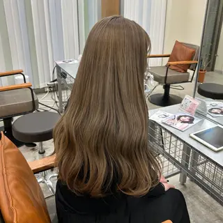 ロング MIDORI🎀 透明感/ベージュのヘアスタイル