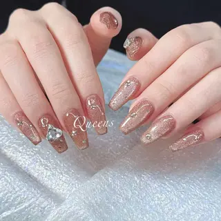 ネイル Queens 榊 まおのネイルデザイン