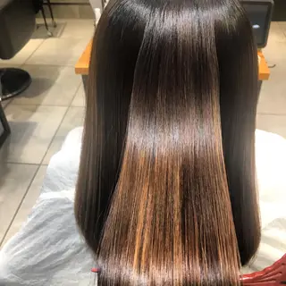 セミロング Emerge渋谷店　［エマージュ］所属・美髪縮毛矯正No1 toshiのヘアスタイル