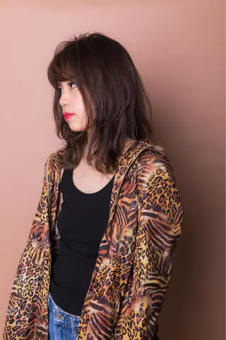 ミディアム カラー 平川 友希子のヘアスタイル