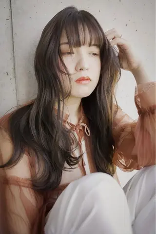 セミロング 清水 亮太／赤み消しカラーのヘアスタイル