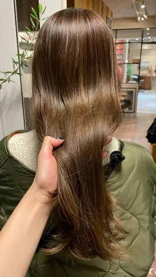 ロング カラー ファッションに 溶け込むstyleのヘアスタイル