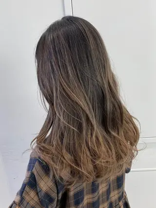 セミロング 公式 Ease by amble luxeのヘアスタイル