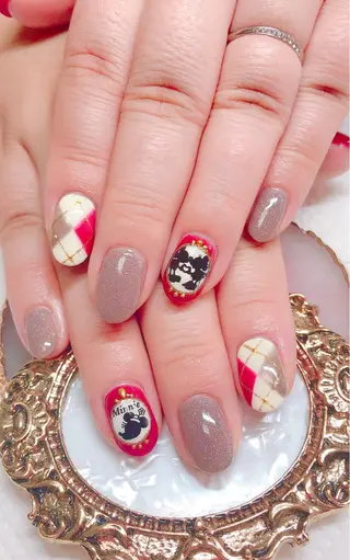 ネイル CROWN プライベートサロンのネイルデザイン