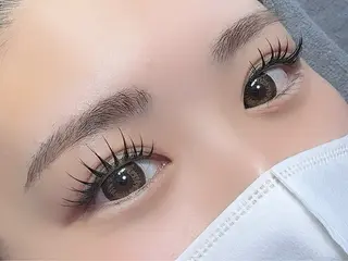 マツエク・マツパ Salon de Chérieの眉毛・アイブロウイメージ