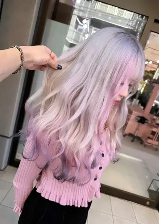 ロング カラー ⭐️ハイトーン⭐️ 💕SAKURA💕のヘアスタイル