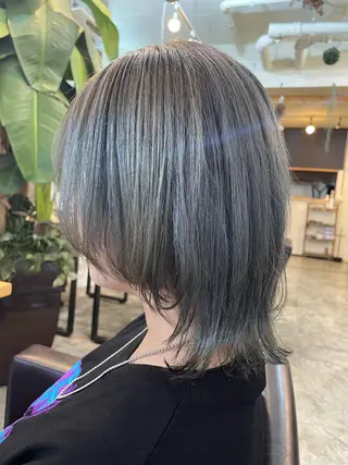 ミディアム カラー 艶カラー/ハイトーン Anjuのヘアスタイル