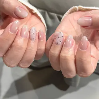 ネイル パラジェルサロン 大人女性が通うサロンのネイルデザイン