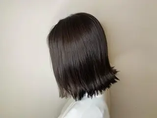 ミディアム カラー 小森 衣純のヘアスタイル