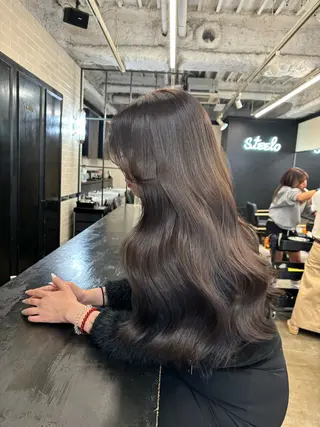 ロング カラー オリーブベージュ 🫒🩶Rianaのヘアスタイル